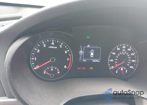 2018 Kia Optima Lx z USA, uszkodzony, nr VIN 5XXGT4L33JG232577